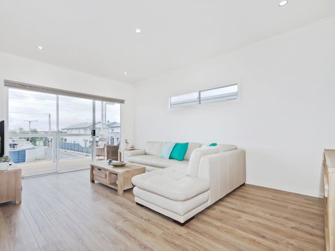 Seas The Day - Accommodation Main Beach 3