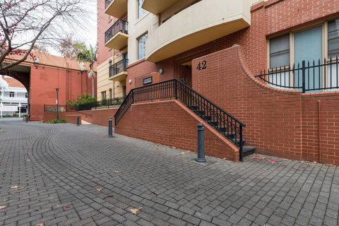 One Bedroom In Adelaideâ€™s East End FREE WIFI*Netflix*Parking - Accommodation Main Beach 22
