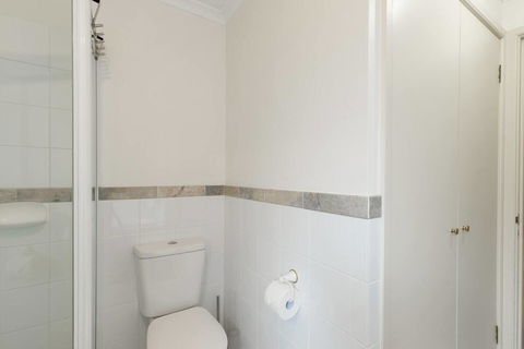 One Bedroom In Adelaideâ€™s East End FREE WIFI*Netflix*Parking - Accommodation Main Beach 14