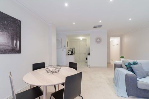 One Bedroom In Adelaideâ€™s East End FREE WIFI*Netflix*Parking - Accommodation Main Beach 18