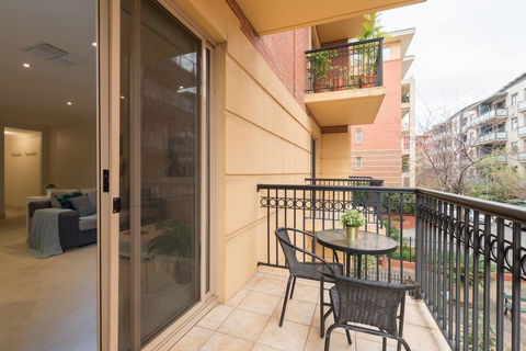 One Bedroom In Adelaideâ€™s East End FREE WIFI*Netflix*Parking - Accommodation Main Beach 5