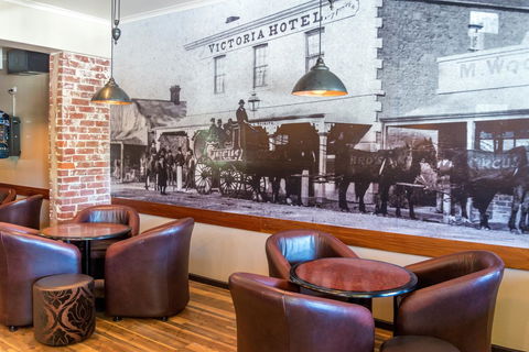 Victoria Hotel Strathalbyn - Accommodation Main Beach 23