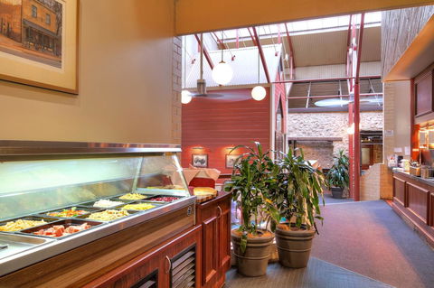 Victoria Hotel Strathalbyn - Accommodation Main Beach 4