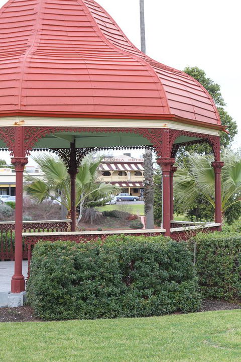 Victoria Hotel Strathalbyn - Accommodation Main Beach 8