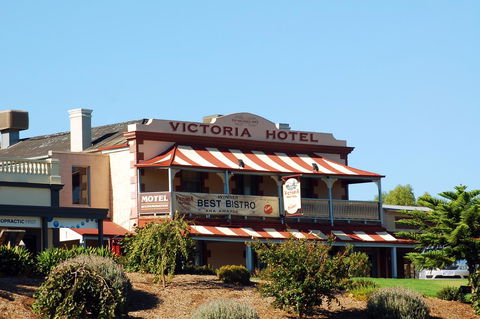 Victoria Hotel Strathalbyn - Accommodation Main Beach 9
