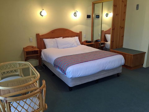 Coonawarra Place Motor Inn - Accommodation Main Beach 23