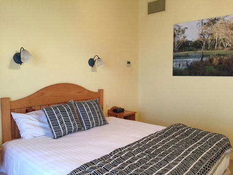 Coonawarra Place Motor Inn - Accommodation Main Beach 42