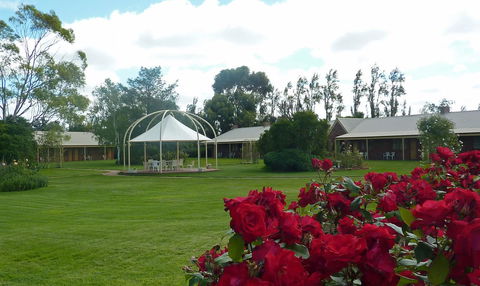 Coonawarra Place Motor Inn - Accommodation Main Beach 9