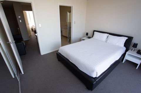 Mawson Lakes Hotel - Accommodation Main Beach 23