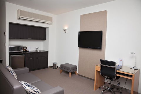 Mawson Lakes Hotel - Accommodation Main Beach 37