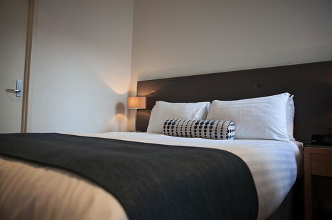 Mawson Lakes Hotel - Accommodation Main Beach 2