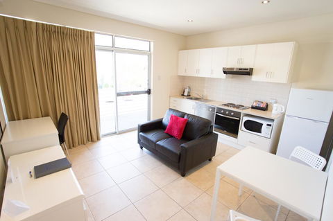 Mawson Lakes Hotel - Accommodation Main Beach 22