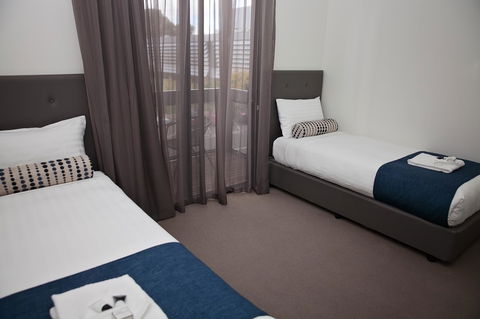 Mawson Lakes Hotel - Accommodation Main Beach 40
