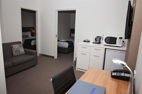 Mawson Lakes Hotel - Accommodation Main Beach 39