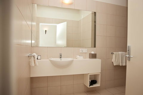 Mawson Lakes Hotel - Accommodation Main Beach 36