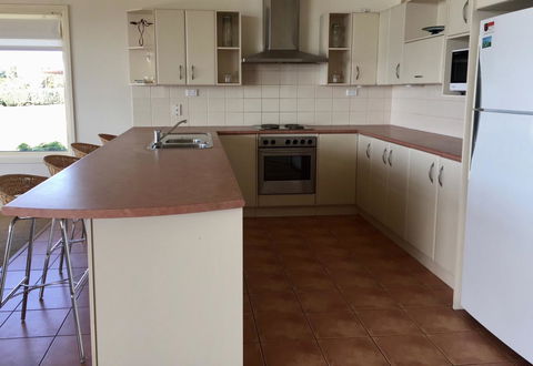 Emu Bay Lodge - Accommodation Main Beach 15