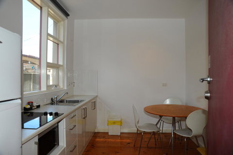 Glenelg Holiday Apartments-Ellis - Accommodation Main Beach 4