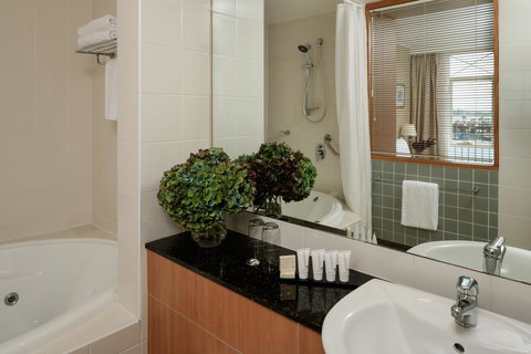 Rydges Newcastle - Accommodation Main Beach 15