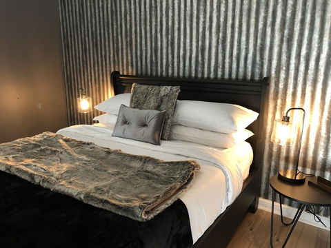 Amande Bed And Breakfast - Accommodation Main Beach 6