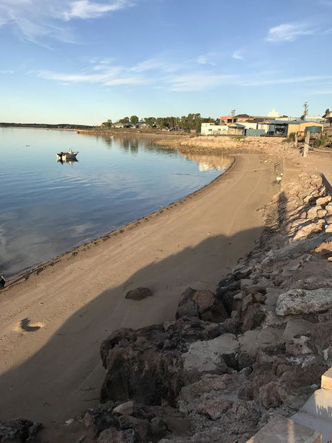 Beachside & Jetty View Apartment 6 - Captain\'s Apt - Accommodation Main Beach 30