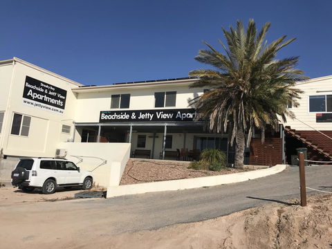 Beachside & Jetty View Apartment 6 - Captain\'s Apt - Accommodation Main Beach 11