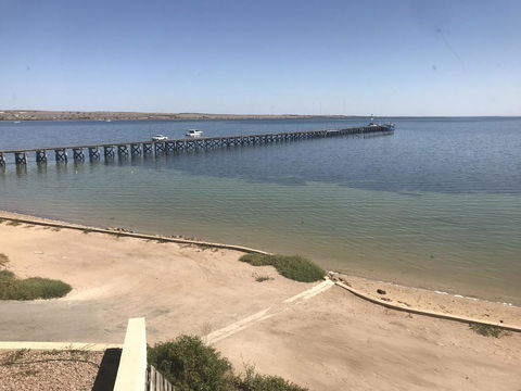 Beachside & Jetty View Apartment 6 - Captain\'s Apt - Accommodation Main Beach 2