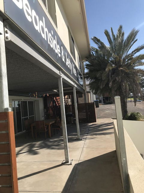 Beachside & Jetty View Apartment 6 - Captain\'s Apt - Accommodation Main Beach 12