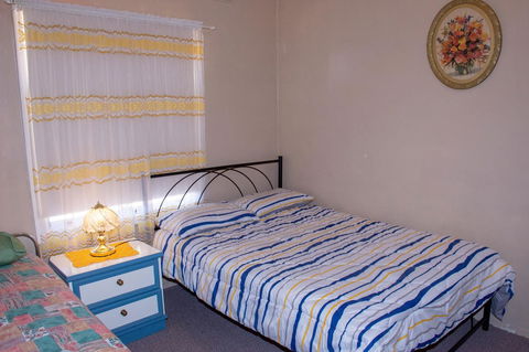 Kimba Units - Accommodation Main Beach 14