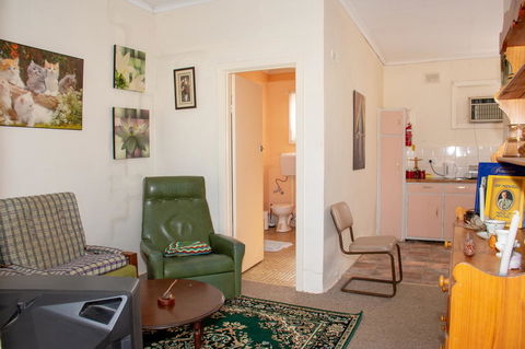 Kimba Units - Accommodation Main Beach 17