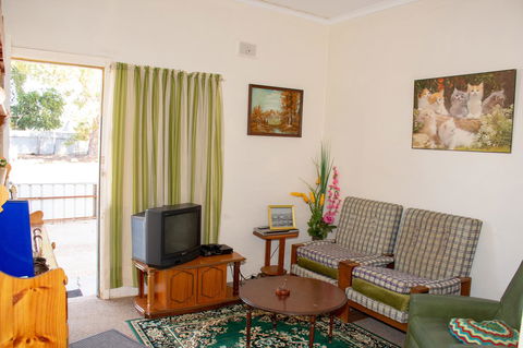 Kimba Units - Accommodation Main Beach 16