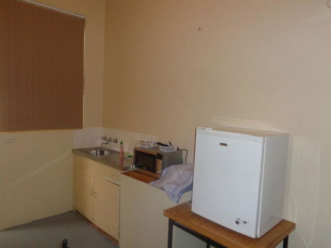 Adelaide Backpackers And Travellers Inn - Accommodation Main Beach 34