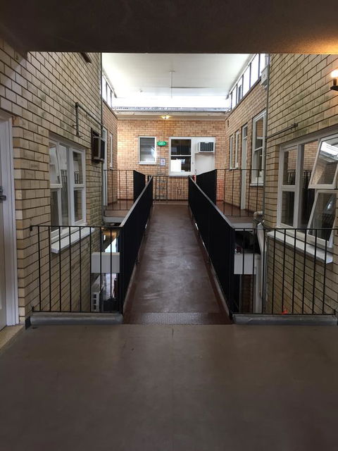Adelaide Backpackers And Travellers Inn - Accommodation Main Beach 10