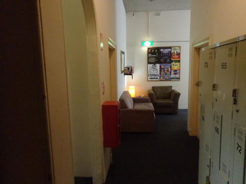Adelaide Backpackers And Travellers Inn - Accommodation Main Beach 12