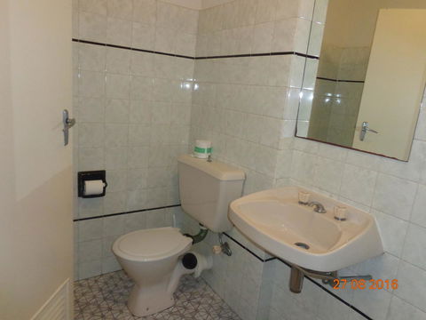 Adelaide Backpackers And Travellers Inn - Accommodation Main Beach 32