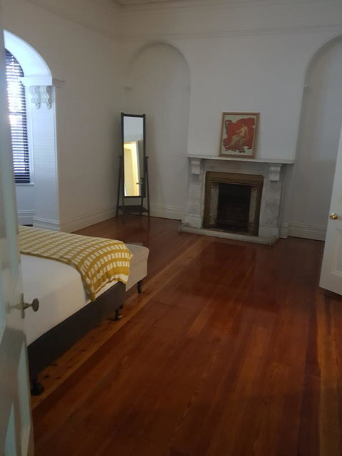 Hammond Apartments - Accommodation Main Beach 1