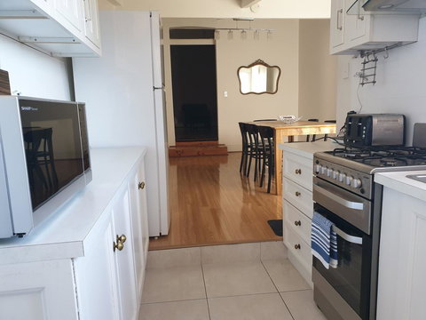 Hammond Apartments - Accommodation Main Beach 4