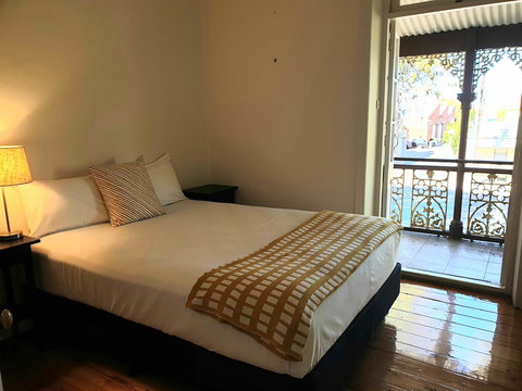 Hammond Apartments - Accommodation Main Beach 9