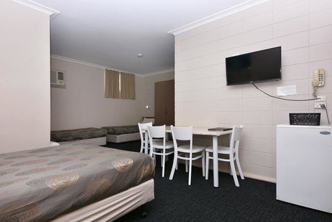 Motel Poinsettia - Accommodation Main Beach 24