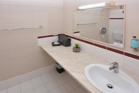 Motel Poinsettia - Accommodation Main Beach 11