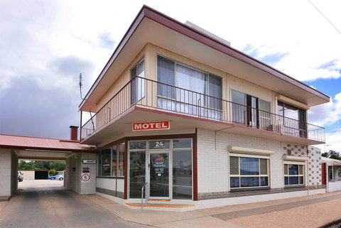 Motel Poinsettia - Accommodation Main Beach 13