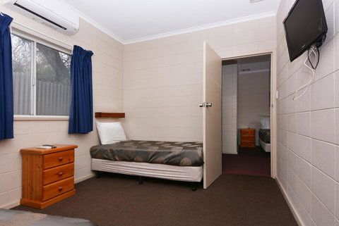 Motel Poinsettia - Accommodation Main Beach 17