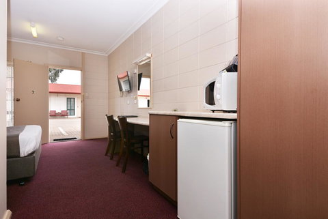 Motel Poinsettia - Accommodation Main Beach 27