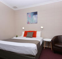 Motel Poinsettia - Accommodation Main Beach