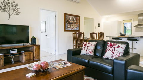 One Tree Bed And Breakfast - Accommodation Main Beach 6