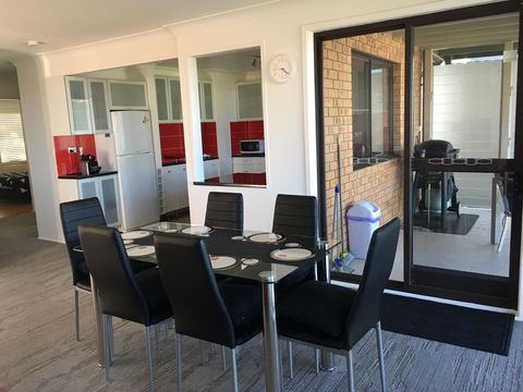 Arena Blanca Holiday Home - Accommodation Main Beach 6