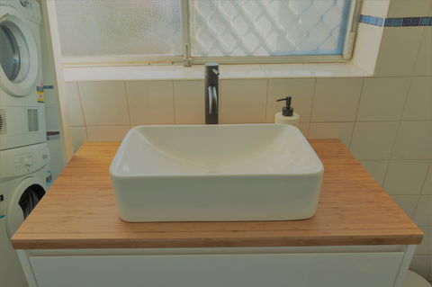 Henley Beach South, Amazing Views, Huge Private Balcony! - Accommodation Main Beach 17