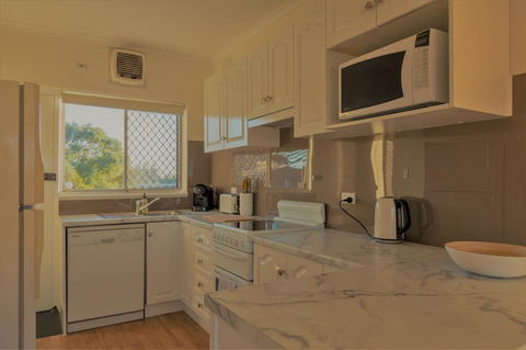 Henley Beach South, Amazing Views, Huge Private Balcony! - Accommodation Main Beach 12