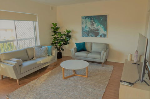 Henley Beach South, Amazing Views, Huge Private Balcony! - Accommodation Main Beach 18