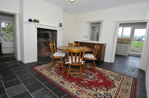 Peppermint Farm Cottage - Accommodation Main Beach 7
