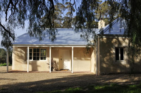 Peppermint Farm Cottage - Accommodation Main Beach 10
